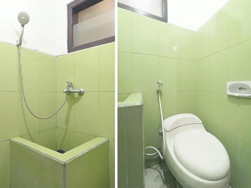 OYO 3956 Hotel Palem 2 Malang Buitenkant foto