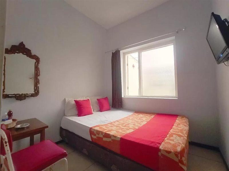 OYO 3956 Hotel Palem 2 Malang Buitenkant foto