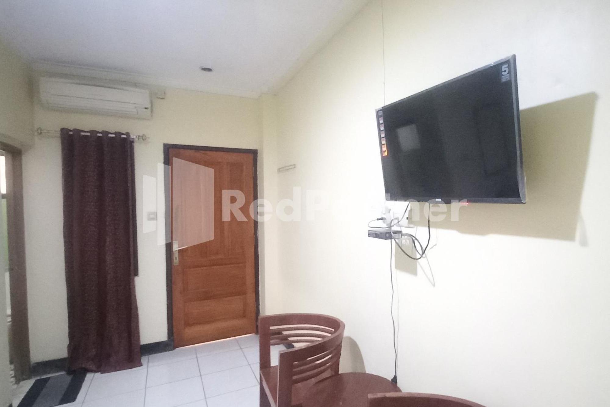 OYO 3956 Hotel Palem 2 Malang Buitenkant foto