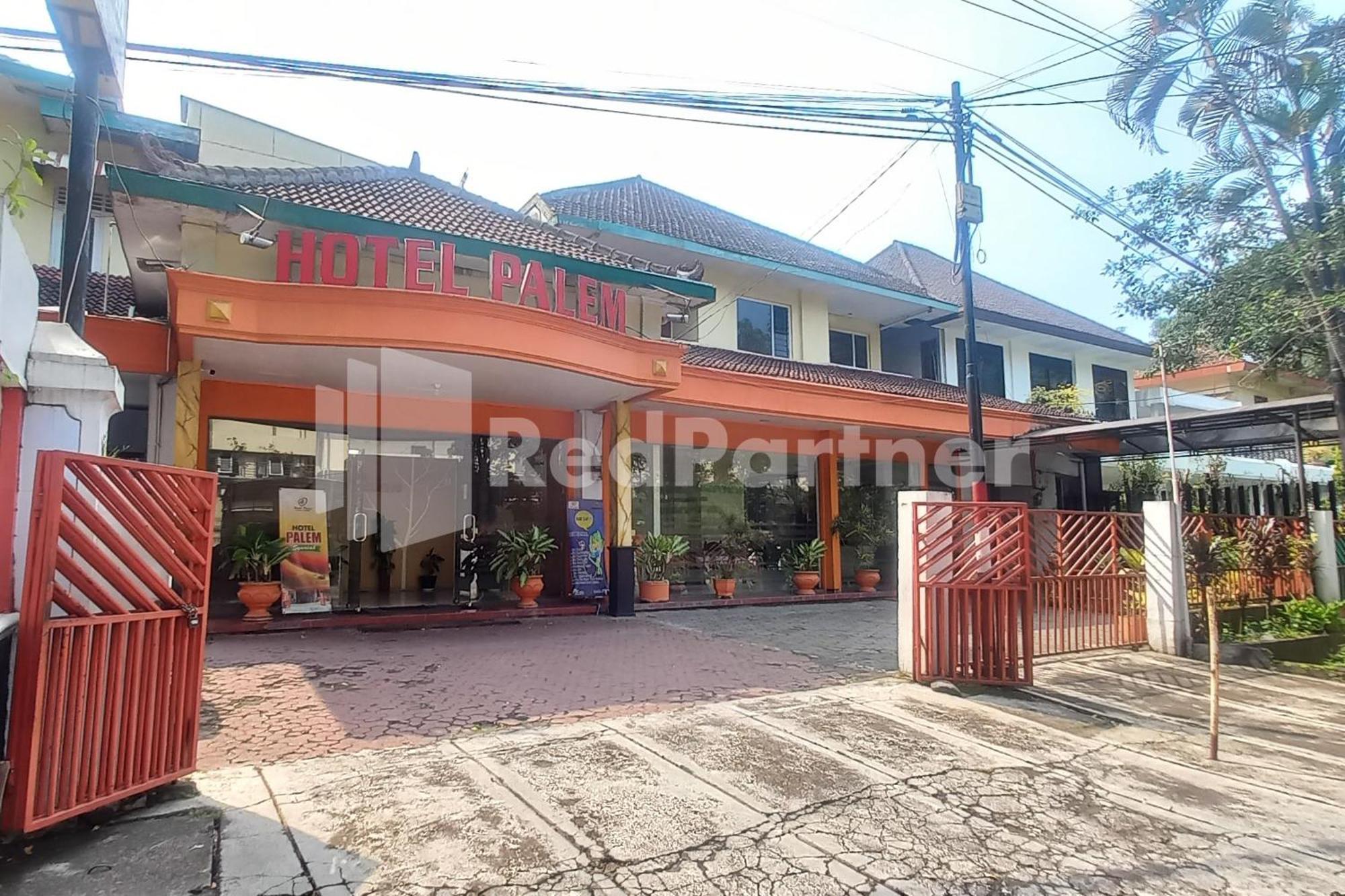 OYO 3956 Hotel Palem 2 Malang Buitenkant foto